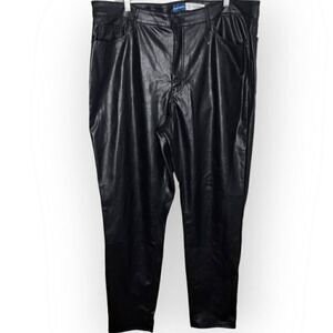 Old Navy Women's Plus Size OG High Rise Straight Vegan Leather size 18 Tall NWOT